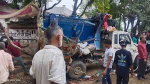 Photo of Bulandshahr: UP में भीषण सड़क हादसा,बुलंदशहर में बस ने पिकअप को मारी टक्कर.