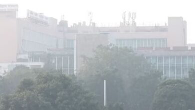 Photo of दिल्ली में गहरा रहा सासों पर संकट, AQI पहुंचा 300 के पार