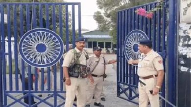 Photo of कैथल में 3 लेयर की सिक्योरिटी में EVM, मंगलवार को खुलेगा स्ट्रांग रूम…