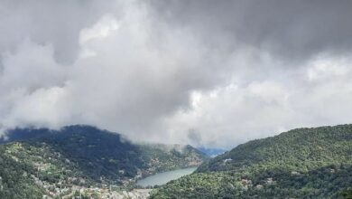 Photo of उत्तराखंड के पहाड़ी इलाकों में बारिश से बदला मौसम का मिजाज