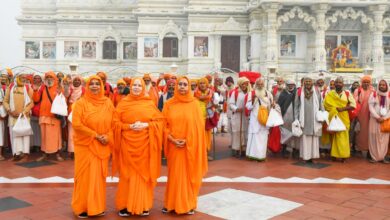 Photo of प्रेम मंदिर और कीर्ति मंदिर में 14,000 महात्माओं और निराश्रित विधवा माताओं को दी गयी सहायता सामग्री