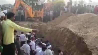 Photo of कौशांबी में मचा हाहाकार! टीला धंसने से 5 की दर्दनाक मौत, 3 की हालत गंभीर…
