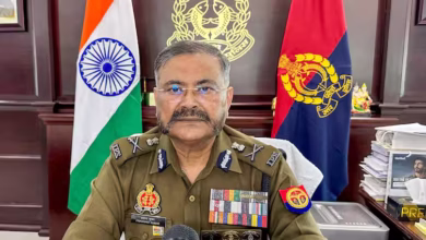 Photo of IPS प्रशांत कुमार, DGP रहेंगे या नहीं? पुलिस के इस पत्र ने बढ़ाई यूपी में अटकलें