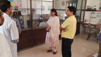 Photo of सिरोही: कृष्णगंज सीएचसी में औचक निरीक्षण करने पहुंची कलेक्टर