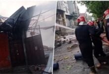 Photo of दिल्ली: बवाना में फैक्टरी में लगी भीषण आग, धमाकों के बाद भरभराकर गिरी इमारत