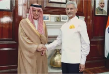 Photo of पाकिस्तान संग तनाव के बीच भारत पहुंचे सऊदी अरब के विदेश मंत्री, एस जयशंकर से की मुलाकात