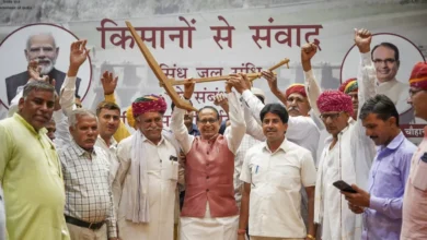Photo of ‘नेहरू ने किसानों का पेट काटकर पाकिस्तान को पानी दिया, पीएम मोदी ने यह अन्याय खत्म किया’ किसानों से बोले कृषि मंत्री शिवराज