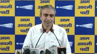 Photo of दिल्ली में झुग्गी तोड़े जाने पर AAP ने कांग्रेस-BJP काे घेरा, अनुराग ढांडा बोले- ‘दोनों पार्टियां मिलकर…’
