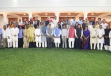 Photo of दुनिया में पाकिस्तान की पोल खोलकर लौटे डेलीगेशन से मिले PM मोदी, सामने आईं तस्वीरें
