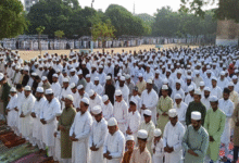 Photo of ईदगाह-मस्जिदों में हजारों लोगों ने अल्लाह की बारगाह में किया सजदा
