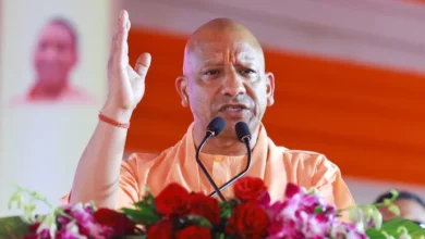 Photo of यूपी में DM और CMO के आपसी झगड़े ने लिया सियासी रंग, दो धड़ों में बंटे बीजेपी नेता, सपा भी उठा रही सवाल