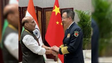 Photo of राजनाथ सिंह और चीनी रक्षा मंत्री के बीच हुई अहम चर्चा, कैलाश मानसरोवर यात्रा शुरू होने पर जताई खुशीv