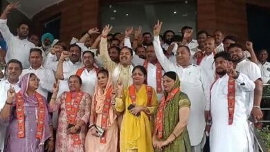 Photo of कैथल में चीका नगरपालिका उपाध्यक्ष पूजा शर्मा की कुर्सी खिसकी, अविश्वास प्रस्ताव पास