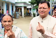 Photo of उत्तराखंड पंचायत चुनाव: CM धामी ने अपनी मां के साथ खटीमा में किया मतदान, लोगों से की खास अपील