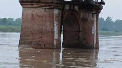 Photo of दिल्ली में खतरे के निशान के पास पहुंचा यमुना का जलस्तर
