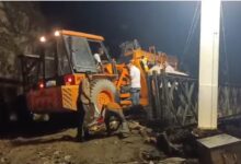 Photo of ऋषिकेश-बदरीनाथ हाईवे बाधित, केदारनाथ यात्रा कुछ समय के लिए रोकी गई