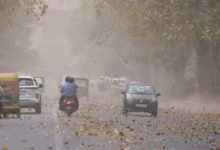 Photo of फ्लाइट से जाने वाले यात्रीगण ध्यान दें! दिल्ली-NCR में भारी बारिश का अलर्ट, Air India ने जारी कर दी एडवाइजरी