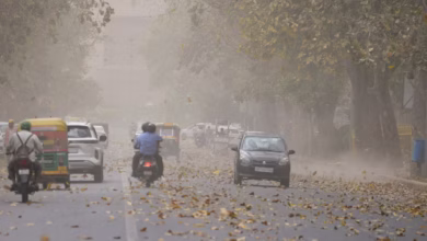 Photo of फ्लाइट से जाने वाले यात्रीगण ध्यान दें! दिल्ली-NCR में भारी बारिश का अलर्ट, Air India ने जारी कर दी एडवाइजरी