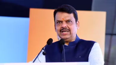Photo of महाराष्ट्र में पूजा स्थलों से हटाए गए 3367 लाउडस्पीकर, CM फडणवीस की चेतावनी- ‘अगर दोबारा लगे तो…’