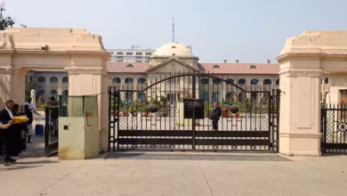 Photo of यूपी के इस जिले में स्कूलों के मर्जर पर हाईकोर्ट ने लगाई स्टे, 21 अगस्त को होगी अगली सुनवाई