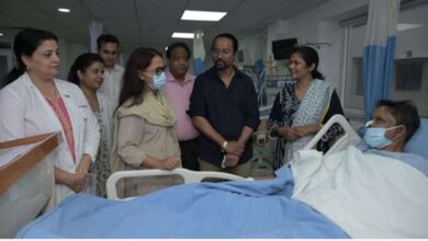 Photo of  झारखंड: हॉकी खिलाड़ी बिमल लाकड़ा से मिलीं कृषि मंत्री नेहा तिर्की