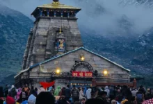 Photo of केदारनाथ यात्रा रोकी गई, भारी बारिश की वजह से लिया गया फैसला, सोनप्रयाग और गौरीकुंड में फंसे यात्री