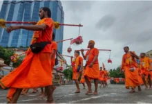 Photo of इंदौर में बेकाबू ट्रक ने कांवड़ियों को मारी टक्कर, 1 की मौत 6 कांवड़िये हुए घायल