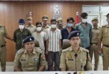 Photo of नोएडा में साइबर ठगी गिरोह का भंडाफोड़, कम उम्र में अमीर बनने की चाहत ने पहुंचा दिया जेल; BA-बीकॉम पास हैं शातिर