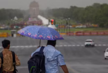 Photo of दिल्ली-एनसीआर में तेज हवाओं के साथ झमाझम बारिश, तापमान में गिरावट