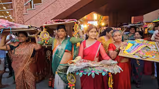 Photo of जन्माष्टमी पर भगवान कृष्ण धारण करेंगे अलौकिक पोशाक, शोभायात्रा के माध्यम से ठाकुर जी को की भेंट
