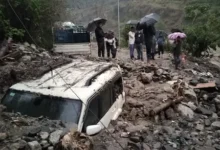 Photo of धराली में बादल फटने के बाद मची तबाही, अब तक 5 की मौत, केरल के भी 28 टूरिस्ट लापता