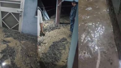 Photo of  चमोली: थराली में बादल फटा… तहसील और कई घरों में घुसा मलबा