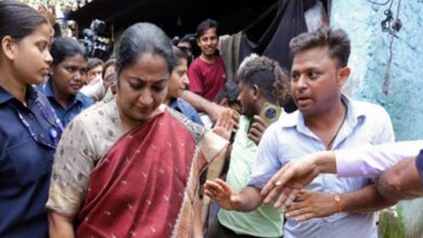 Photo of सीएम रेखा का हाथ पकड़कर खींचने की कोशिश, हमले को लेकर सचदेवा से केजरीवाल तक
