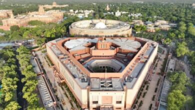 Photo of दिल्ली : संसद की सुरक्षा में सेंध, दीवार कूदकर परिसर में घुसा शख्स