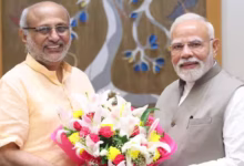 Photo of NDA के उपराष्ट्रपति पद के उम्मीदवार सीपी राधाकृष्णन से मिले PM मोदी, कहा- ‘राष्ट्र के काम आएगा उनका अनुभव’