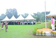 Photo of सीएम धामी ने मुख्यमंत्री आवास पर किया ध्वाजारोहण