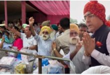 Photo of स्वतंत्रता दिवस समारोह में हंगामा: लुधियाना में शहीद परिवारों ने फेंके सम्मान