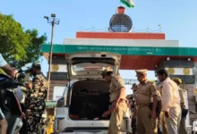 Photo of नेपाल में हिंसा और हंगामे पर यूपी में अलर्ट, सीमा पर बढ़ी निगरानी, सोनौली बॉर्डर पर कड़ी सुरक्षा
