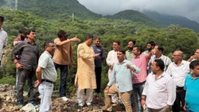 Photo of उधमपुर:  सांसद जुगल किशोर ने गांव सरना में भूस्खलन क्षेत्र का दौरा किया