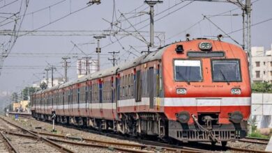 Photo of रांची: कुरमी जाति को एसटी सूची में शामिल करने की मांग पर रेल यातायात ठप