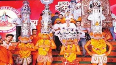 Photo of  पहली बार दिल्ली की रामलीला में शामिल हुए पानीपत वाले हनुमान जी