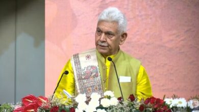 Photo of श्रीनगर: एलजी ने कहा- आतंकवाद, कट्टरपंथ और नशीली दवाओं के खिलाफ जारी रहेंगे ऑपरेशन