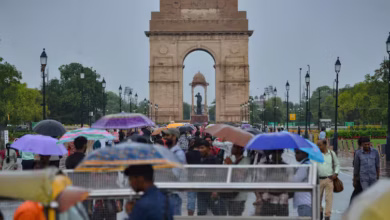 Photo of Delhi Weather Changed: दिल्ली एनसीआर में छाए काले बादल, आंधी और बूंदाबांदी ने बदला मौसम, गर्मी से राहत