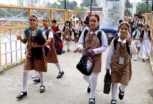 Photo of श्रीनगर:  बाढ़ प्रभावित स्कूलों में सफाई और सैनिटाइजेशन का काम पूरा