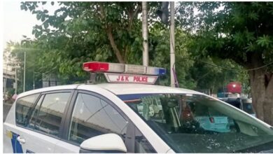 Photo of जम्मू कश्मीर :  सांबा में नशा तस्कर को पकड़ने गई पुलिस टीम पर पथराव