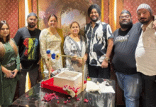 Photo of नेपाल से लौटे यूट्यूबर सिंगर ने बताए वहां के हालात, बोले- सड़कों पर था तबाही का मंजर