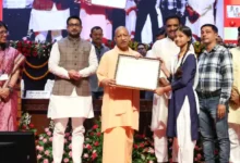 Photo of UP के छात्रों को मिला दिवाली का तोहफा, सीएम योगी ने बांटी स्कॉलरशिप