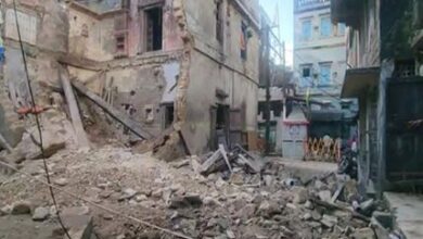 Photo of गुजरात के वेरावल में पुरानी इमारत ढही, तीन की मौत