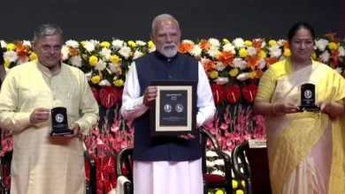 Photo of पीएम मोदी ने जारी किया 100 रुपये का सिक्का, पीछे है भारत माता की तस्वीर, जानें क्यों खास