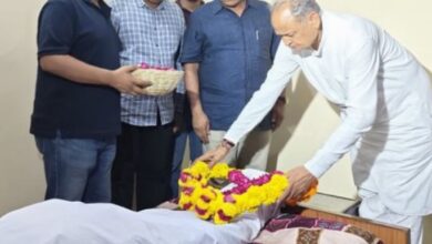Photo of जयपुर: वरिष्ठ नेता और पूर्व सांसद अश्क अली टांक का निधन, अन्य नेताओं ने दी श्रद्धांजलि